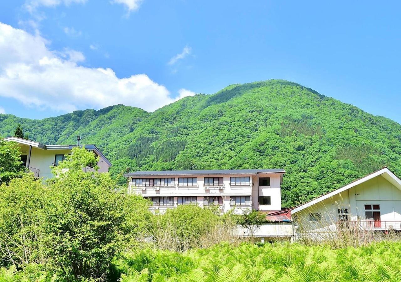 筋肉と自然と遊ぶ宿 田島館 Hotel Takayama  Exterior photo