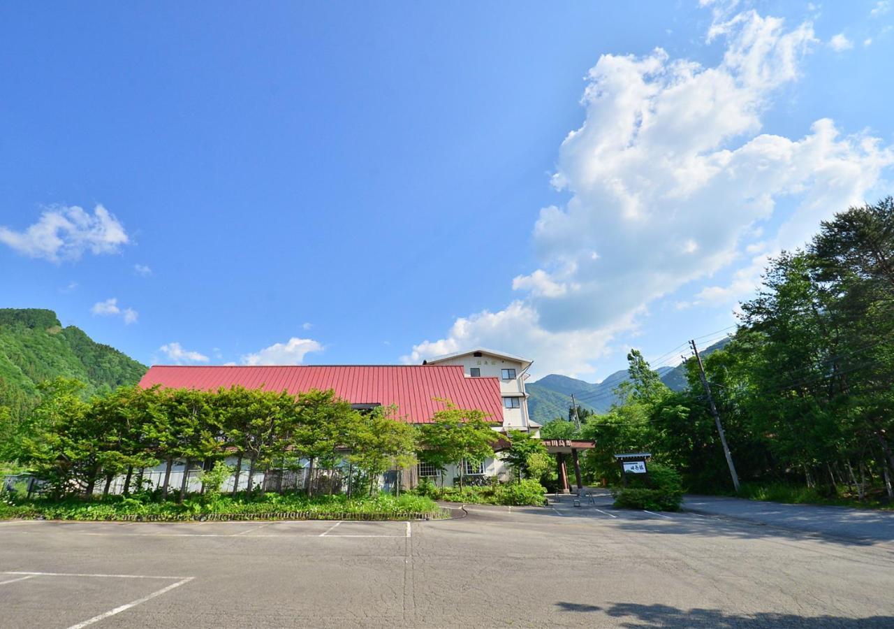 筋肉と自然と遊ぶ宿 田島館 Hotel Takayama  Exterior photo