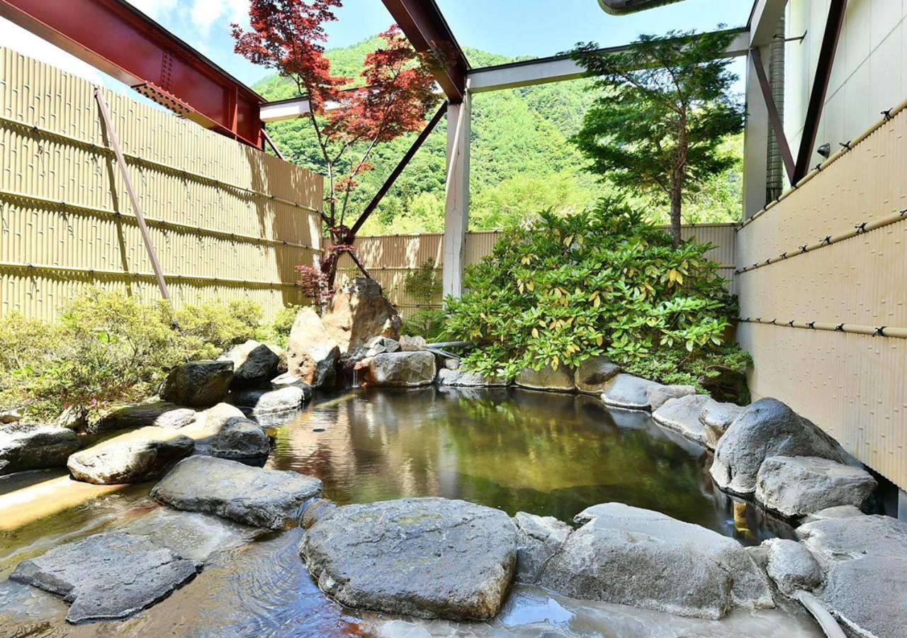 筋肉と自然と遊ぶ宿 田島館 Hotel Takayama  Exterior photo